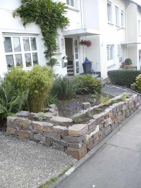 Trockenmauerbau mit Naturstein